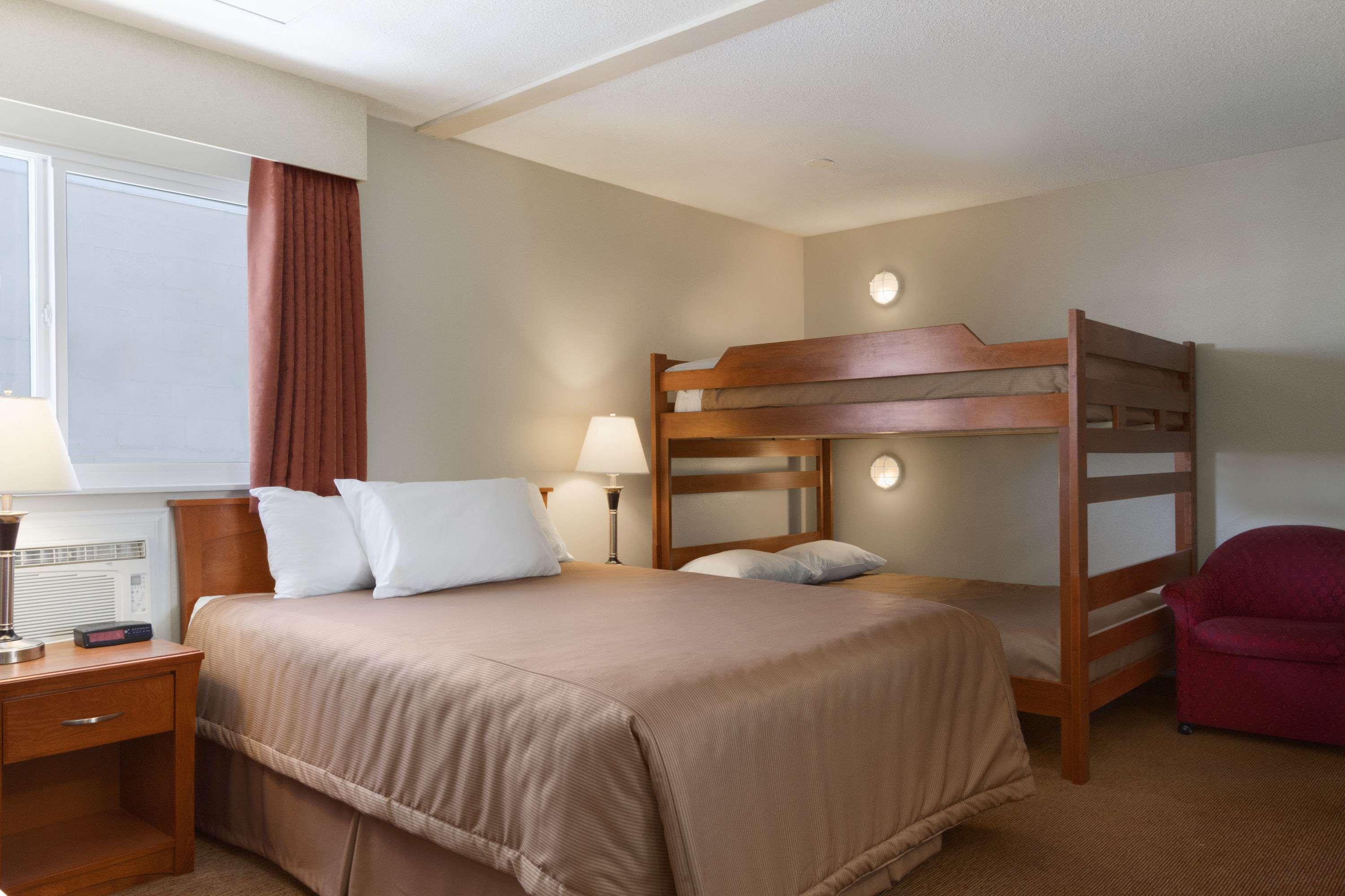 Travelodge By Wyndham Langley Dış mekan fotoğraf
