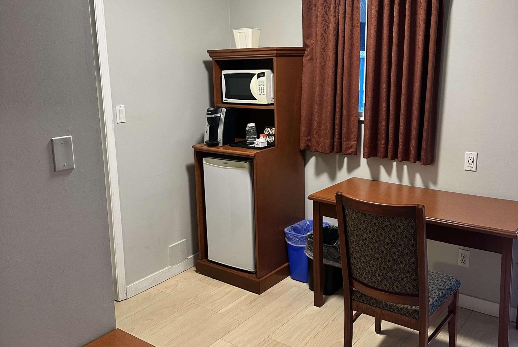 Travelodge By Wyndham Langley Dış mekan fotoğraf